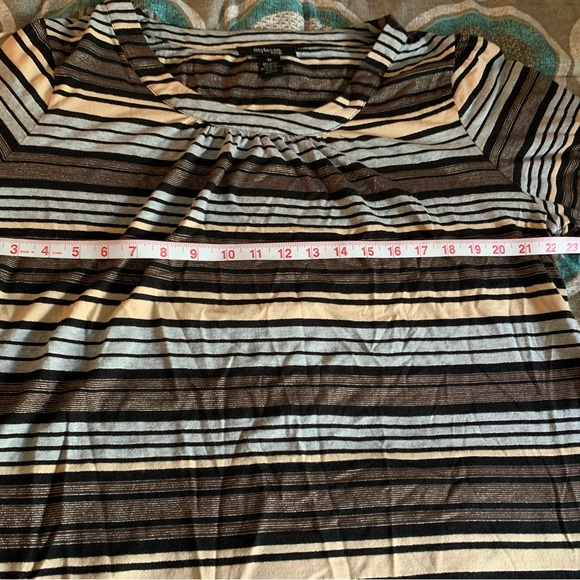 Style & Co Short Sleeve Blouse - Picture 5 of 6